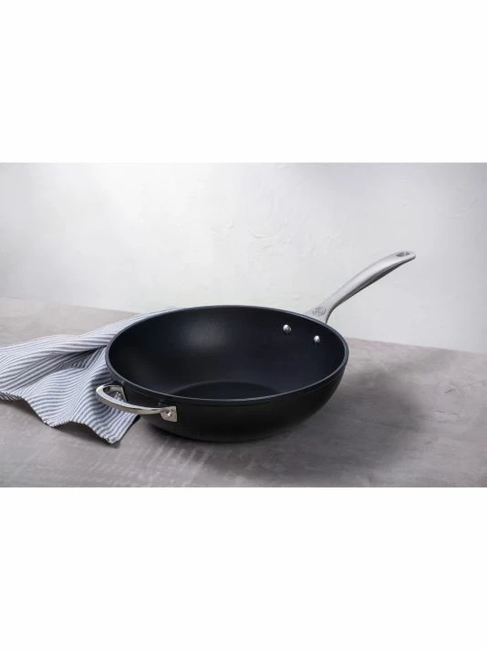 Hot Sale 🥰 Le Creuset Toughened Nonstick PRO 12" Stir Fry Pan With Helper Handle 🧨 4 Hot Sale 🥰 Le Creuset Toughened Nonstick PRO 12" Stir Fry Pan With Helper Handle 🧨 - Image 4